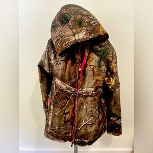 Berne camouflage water resistant jacket. Worn once.